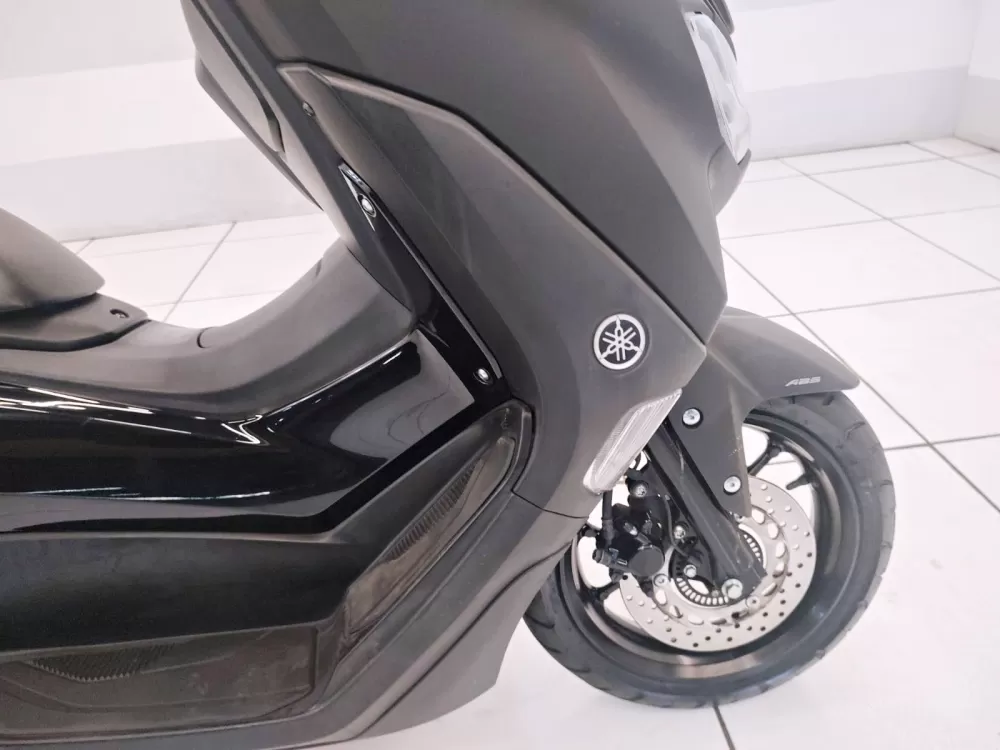 YAMAHA NMAX